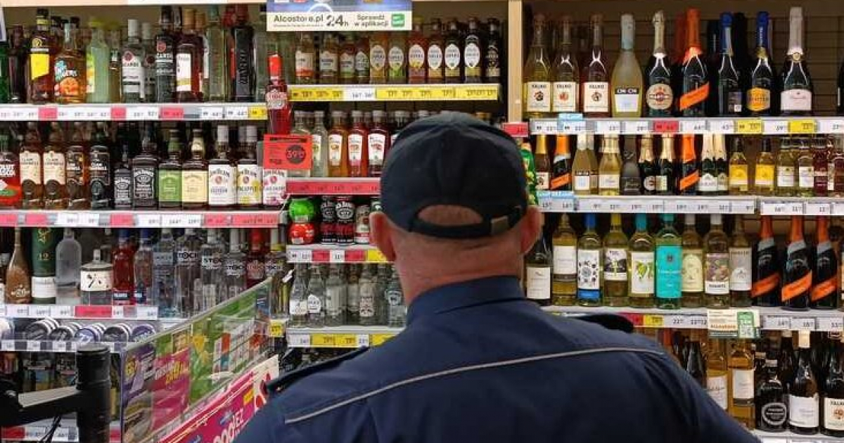 Policja kontroluje sklepy i lokale. Akcja „Alkohol – ograniczona dostępność”