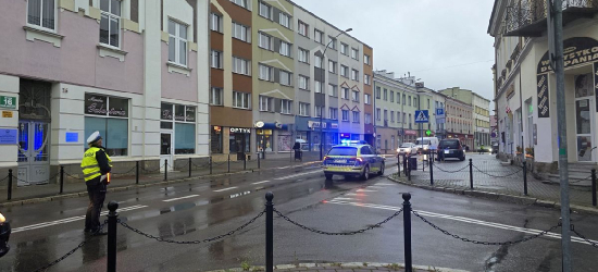 SANOK: Potrącenie na ul. Kościuszki. 80-latek trafił do szpitala [ZDJĘCIA]