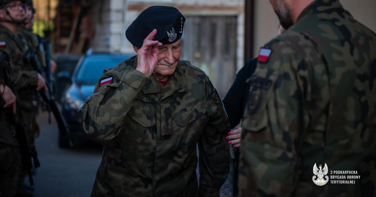 Żegnamy żołnierza i świadka historii – kapitana Tadeusza Lutaka ps. „Pancerz” (ZDJĘCIA]