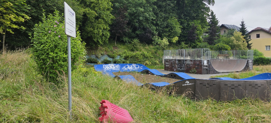 ZANIEDBANE TERENY W SANOKU. Mieszkańcy: „To, co się dzieje, to wstyd” (ZDJĘCIA)