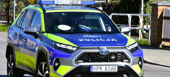 O krok od nieszczęścia! Kierowca zignorował dzieci na pasach