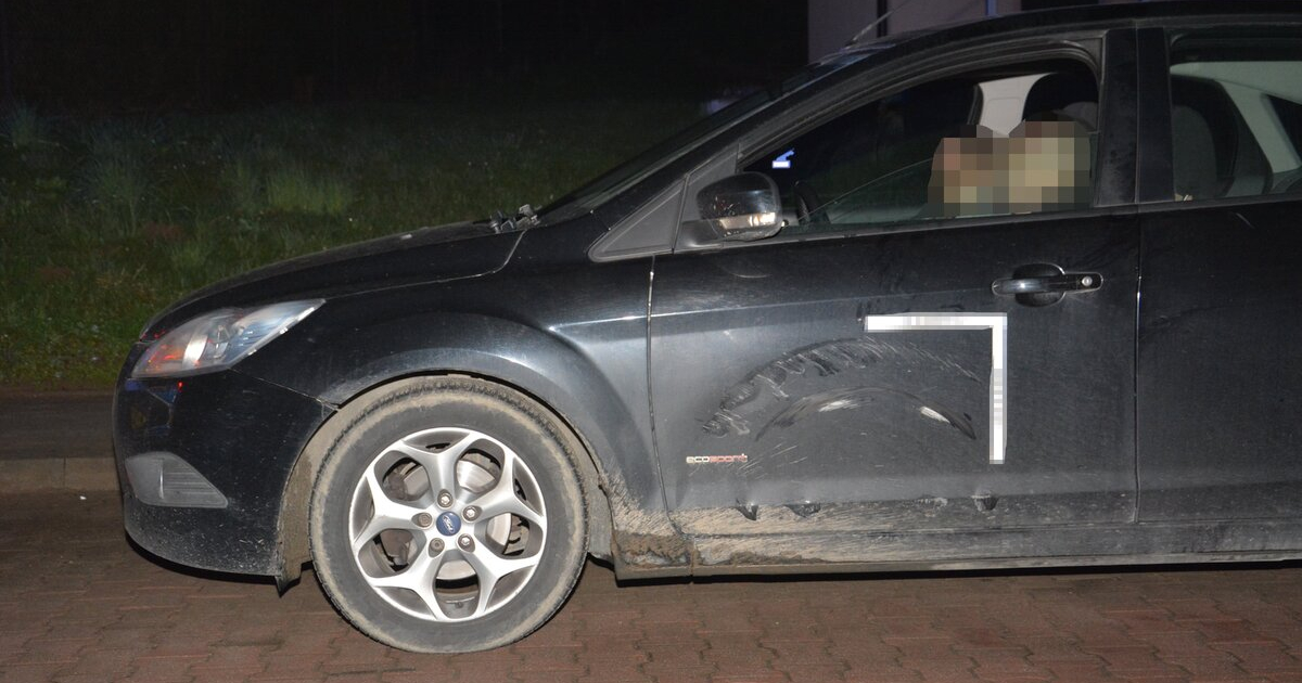 Taranował forda, bo chciał „porozmawiać” z partnerką. Drugi kierowca był poszukiwany