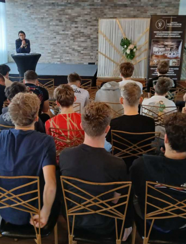 Mundurowi w Bukowsku, Rzepedzi i Zboiskach. Wszystko dla bezpieczeństwa najmłodszych [ZDJĘCIA]