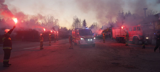 Wielkie święto w Pakoszówce. Strażacy z nowym wozem ratowniczym [VIDEO, ZDJĘCIA]