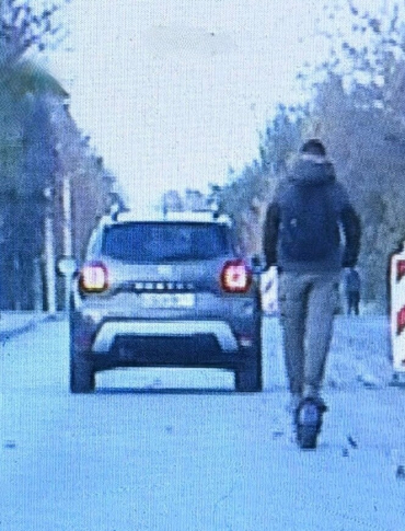 Pędził na hulajnodze elektrycznej i mandat go nie ominął