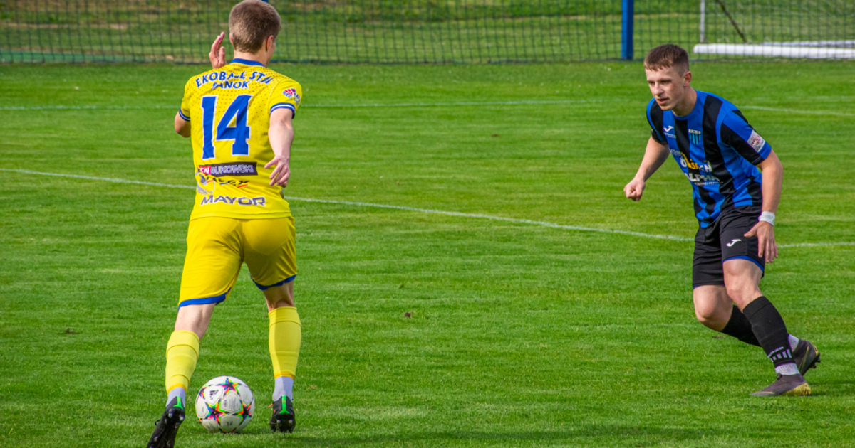PIŁKA NOŻNA: Ekoball Stal Sanok remisuje z liderem z Jarosławia