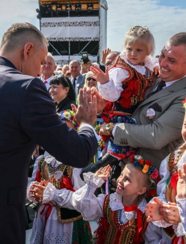 Święto plonów na Podkarpaciu. Karol Nawrocki: „Dziękuję za waszą ciężką pracę” [VIDEO, ZDJĘCIA]