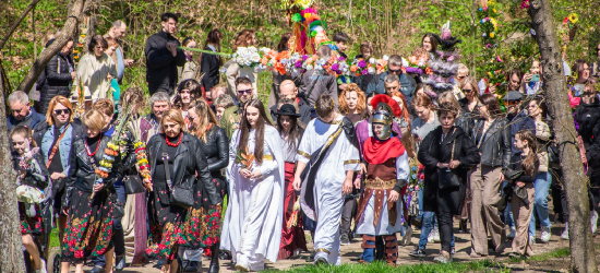 SANOK: Niedziela Palmowa w Skansenie z wyjątkowym przesłaniem. Wspólnie dla Oskarka