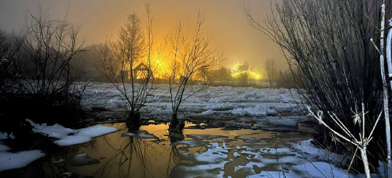 GMINA ZAGÓRZ: Zator lodowy na Osławie, strażacy zabezpieczali posesje [VIDEO, ZDJĘCIA]