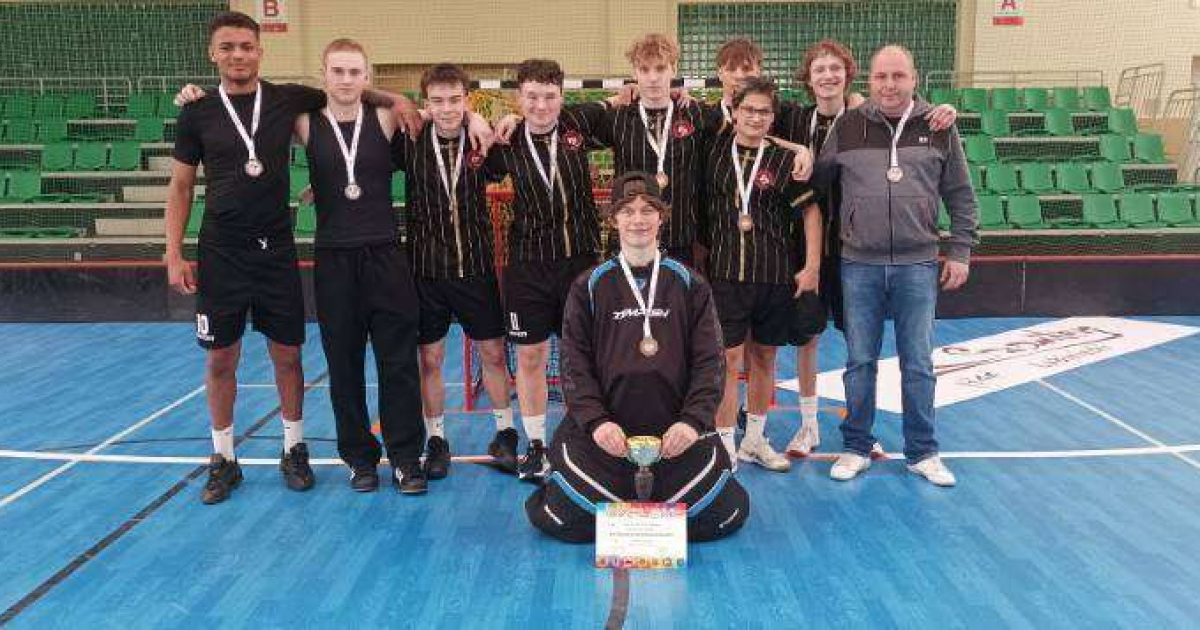 Sukces unihokeistów z „Ekonomika”. ZS1 Sanok z brązowym medalem