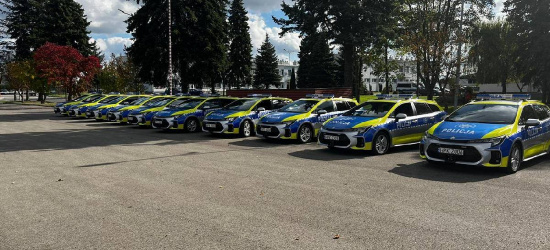 Lescy policjanci z nowymi radiowozami (ZDJĘCIA)