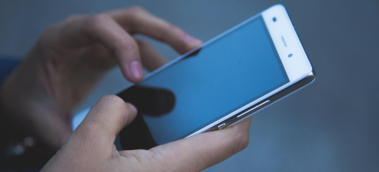 Dostałeś takiego SMS-a? ZUS ostrzega przed próbami wyłudzenia danych