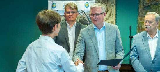 Nagrody Starosty Sanockiego wręczone najlepszym uczniom [ZDJĘCIA]