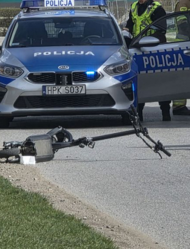 SANOK: Wypadek z udziałem hulajnogi. Lądował śmigłowiec LPR, 52-latek trafił do szpitala [VIDEO, ZDJĘCIA]