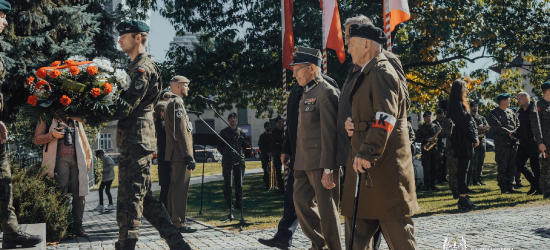 Z serca Rzeszowa dla historii i przyszłości. Żołnierze 3 PBOT uczcili 86. rocznicę powstania Polskiego Państwa Podziemnego [ZDJĘCIA]