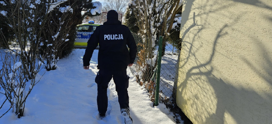 Uwaga na niskie temperatury! Nie bądź obojętny – jeden telefon może uratować życie