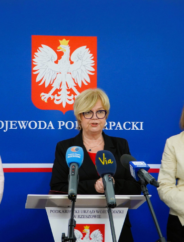 PODKARPACIE: Ponad 178 mln zł na lokalne drogi i miliony na aktywizację seniorów