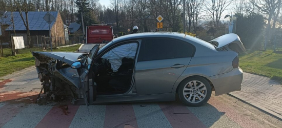 Driftował BMW, skasował Volvo. 21-latek stracił prawo jazdy [ZDJĘCIA]