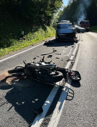Tragiczny wypadek w Wujskiem. Nie żyje 48-letni motocyklista [ZDJĘCIA]