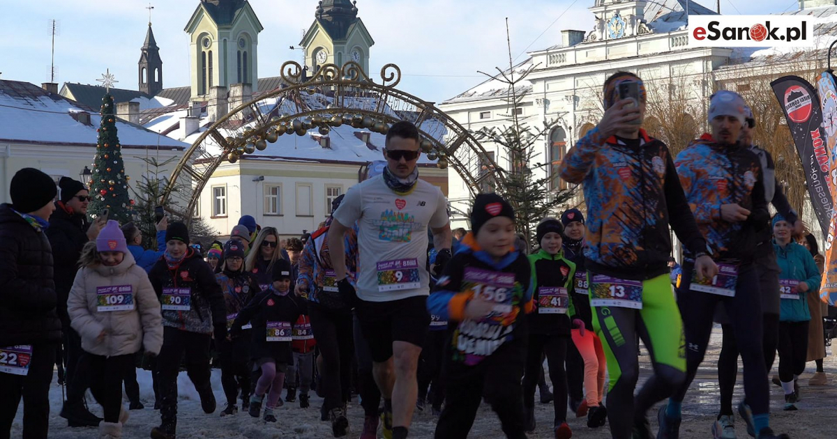 Sanok pobiegł z WOŚP. Bieg „Policz się z cukrzycą” znów połączył pokolenia [VIDEO, ZDJĘCIA]