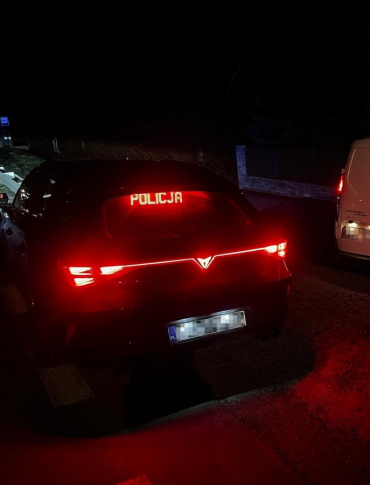 PODKARPACIE: Pędził 122 km/h, wyprzedzał na przejeździe kolejowym. Był pod wpływem narkotyków