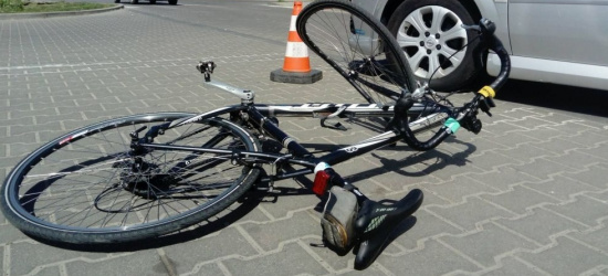 PODKARPACIE. 52-letni rowerzysta przewrócił się na ulicę i zmarł. Policja bada sprawę