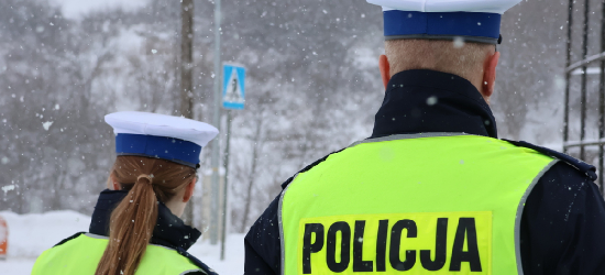 BIESZCZADY: Turystka źle się poczuła – policjanci ruszyli z pomocą