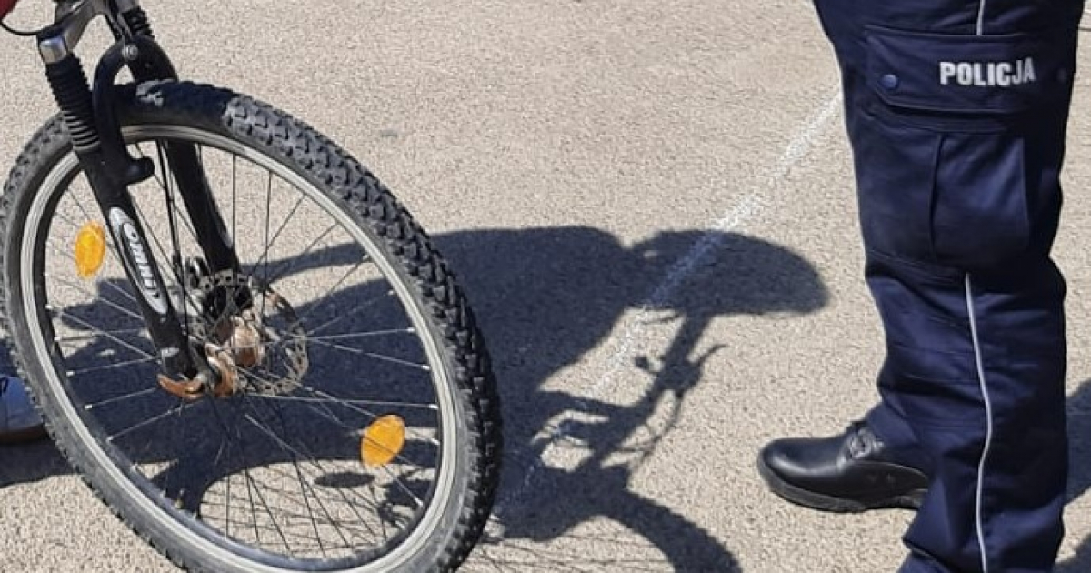 REGION: Dzielnicowi zatrzymali kompletnie pijanego rowerzystę. Ledwo trzymał się ramy