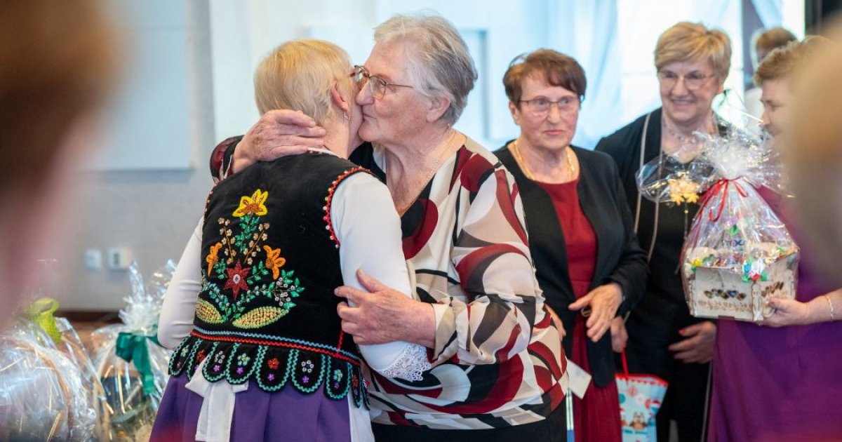 Wyjątkowe spotkanie w Besku. KGW obchodziło 100-lecie działalności [ZDJĘCIA]