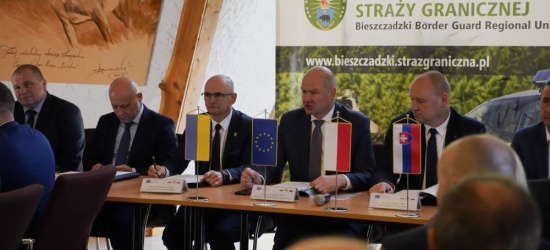 SOLINA: Spotkanie przedstawicieli służb granicznych Polski, Ukrainy i Słowacji (ZDJĘCIA)