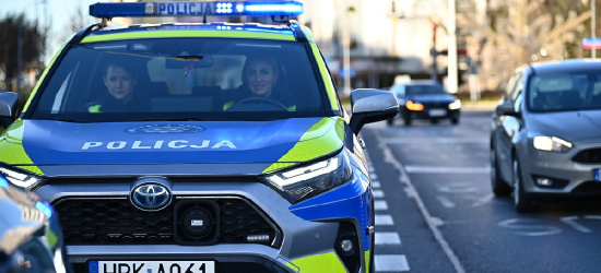 Świąteczne powroty na drogach. Policja apeluje o ostrożność