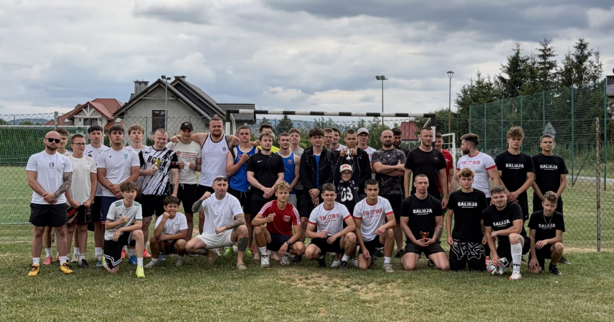 Street Autonomy Cup 2026. Pięściarze zamienili rękawice na piłkarskie korki