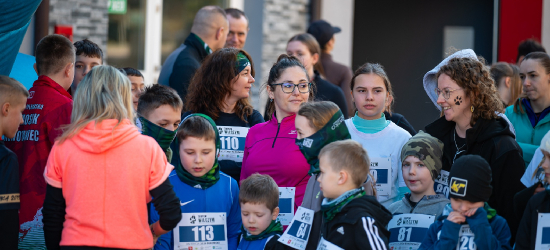 BUKOWSKO: Pobiegli „Tropem Wilczym”. Ponad 200 osób uczciło pamięć Bohaterów [ZDJĘCIA]