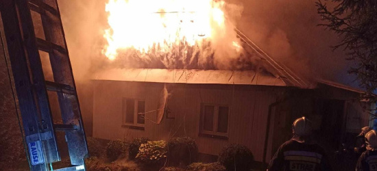 ORZECHÓWKA: Pożar domu! Akcja trwała blisko 9 godzin! (FOTO)