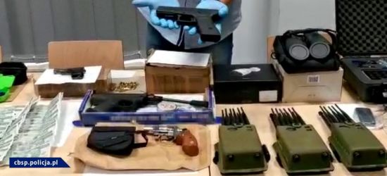 Broń, maski, paralizator. Zlecenie porwania wyszło z Podkarpacia! (VIDEO, FOTO)