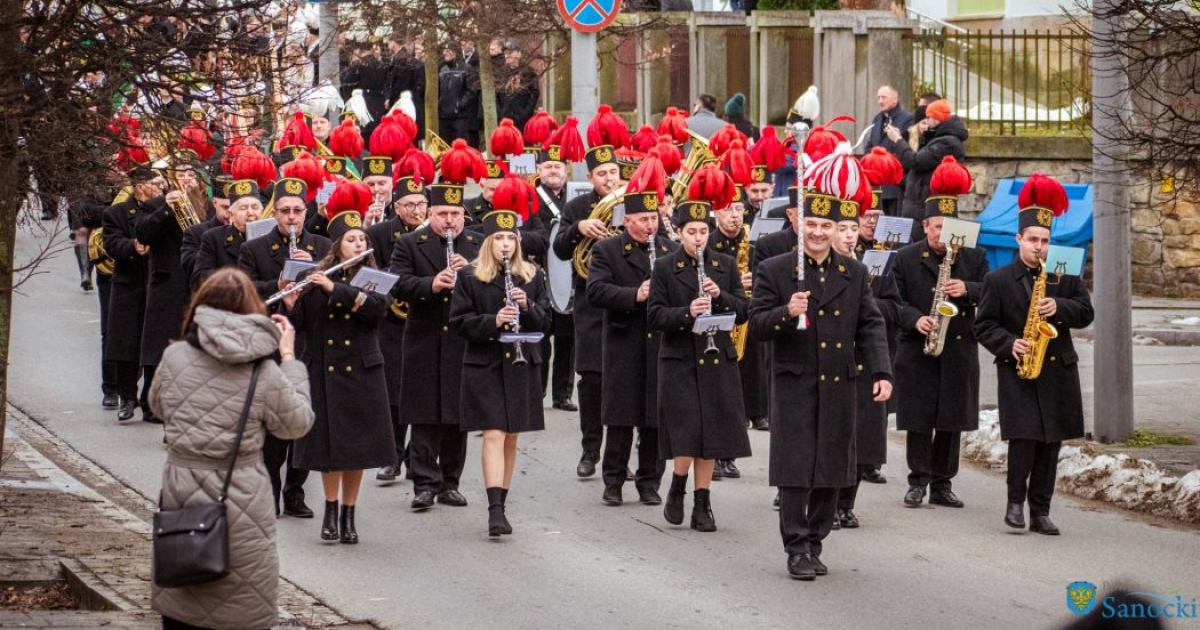 Barbórkowe święto górników w Sanoku. Galowe mundury i dźwięki orkiestry dętej [VIDEO, ZDJĘCIA]