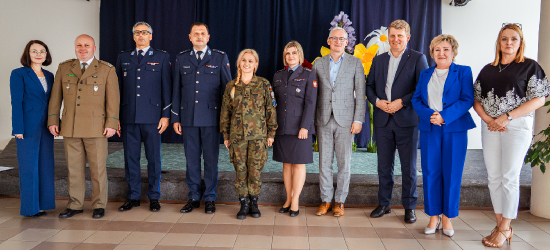 Nowe klasy mundurowe i ambitne projekty. Start roku szkolnego w ZS5 w Sanoku [ZDJĘCIA]