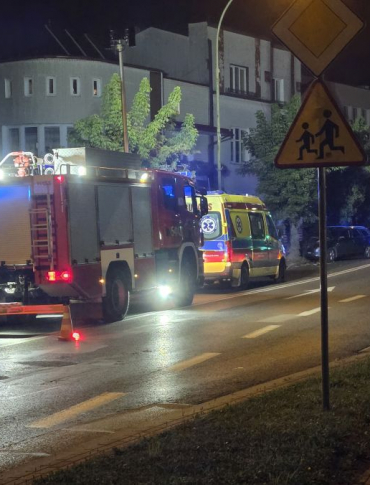 SANOK. Zderzenie dwóch pojazdów na ul. Rymanowskiej. Cztery osoby trafiły do szpitala [ZDJĘCIA]