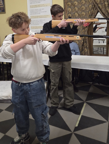 Młodzi celują w przyszłość! W „Sokole” odbyły się emocjonujące Zawody w Strzelectwie Laserowym