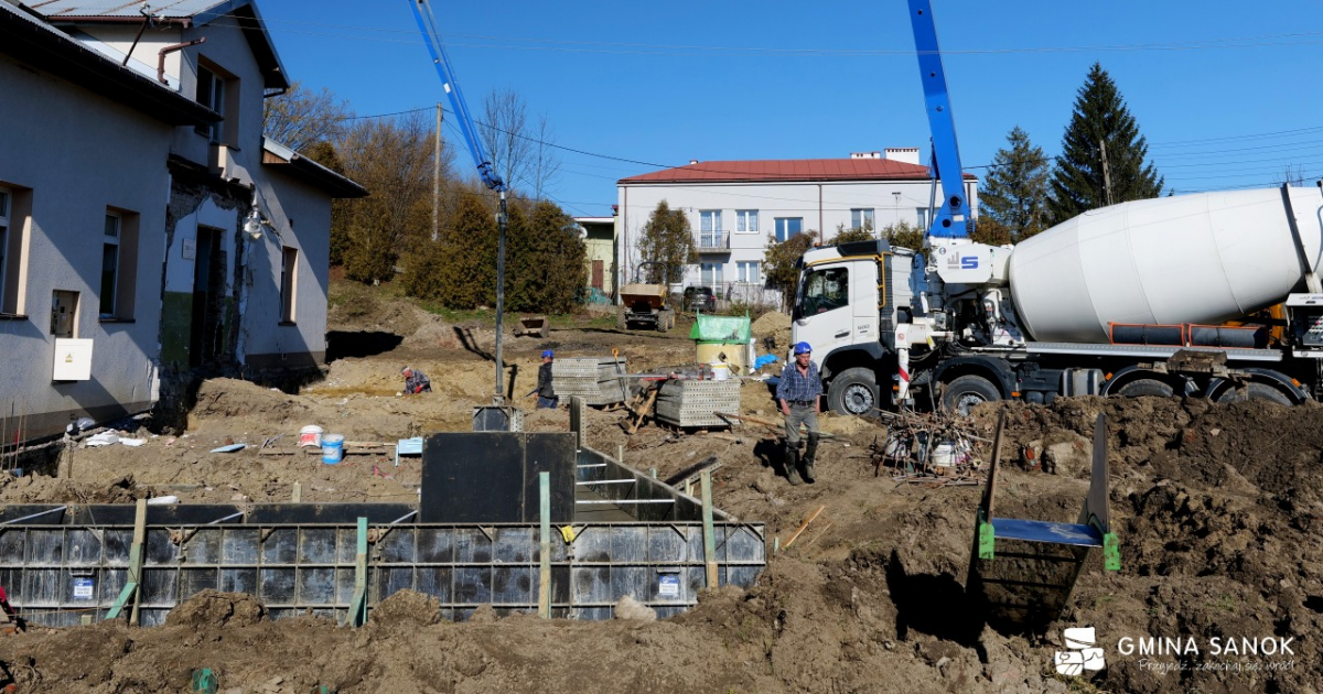 GMINA SANOK: Historyczna budowa nabiera tempa. Tak powstaje pierwszy publiczny żłobek [ZDJĘCIA]