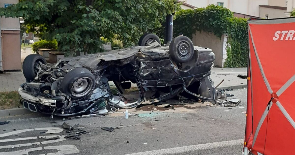 Łyse opony i brawura zabiły 17-latkę. Ten wypadek to przestroga dla wszystkich kierowcy[ZDJĘCIA]