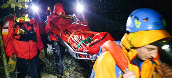 Trudna akcja ratunkowa w Bieszczadach. Turysta w stanie hipotermii (ZDJĘCIA)