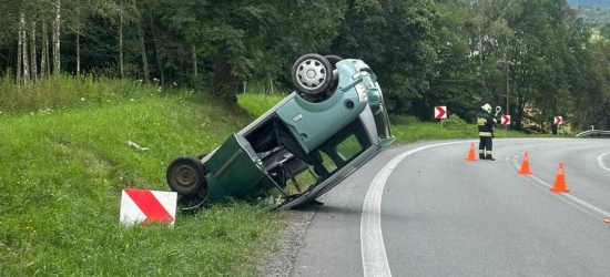 Dachowanie samochodu w Kołaczycach. Kierująca stanie przed sądem