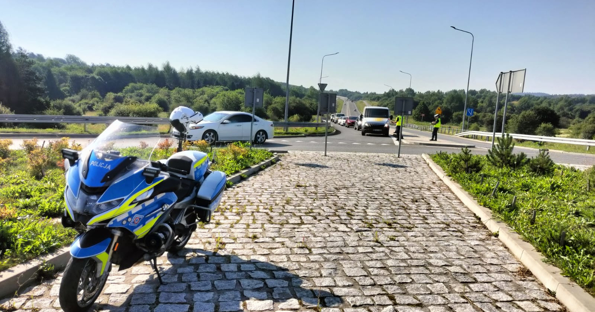 Majowy weekend na drogach powiatu sanockiego. Bilans policyjnych działań [FOTO]