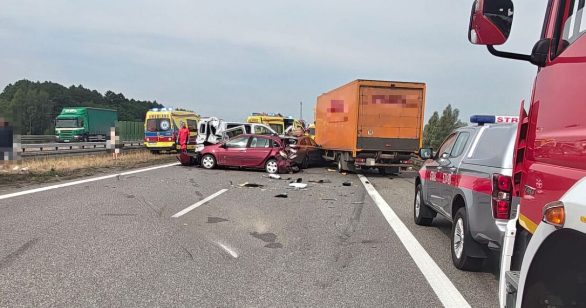 Dwa wypadki na autostradzie A4. Droga w kierunku Krakowa przez cały czas zablokowana