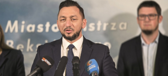 SANOK: „Podatki i program naprawczy” Konferencja prasowa burmistrza Tomasza Matuszewskiego [VIDEO]