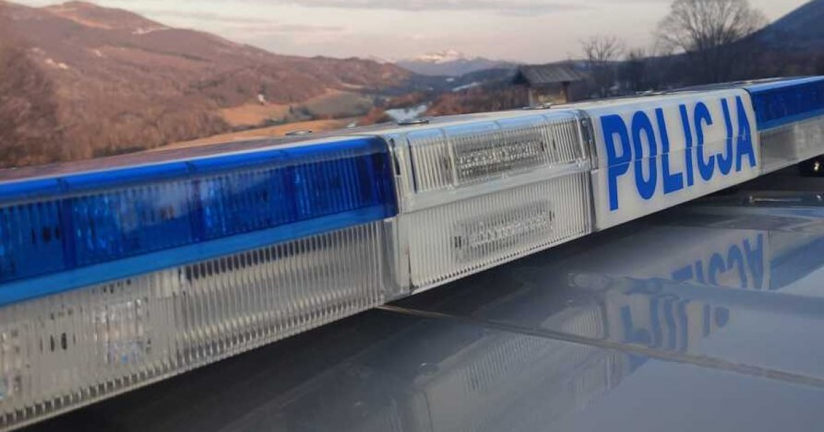 BIESZCZADY: Dwie interwencje jednej nocy. Dorośli pili alkohol, w domu były dzieci