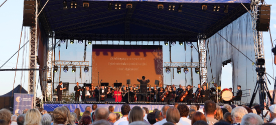 Tłumy na koncercie „Otwórzcie Drzwi Chrystusowi” w Zagórzu (ZDJĘCIA)