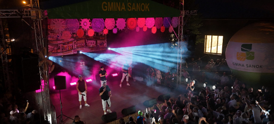 MRZYGŁÓD TĘTNIŁ ŻYCIEM. Koncert zespołu Weekend hitem jubileuszu (ZDJĘCIA Z LOTU PTAKA)