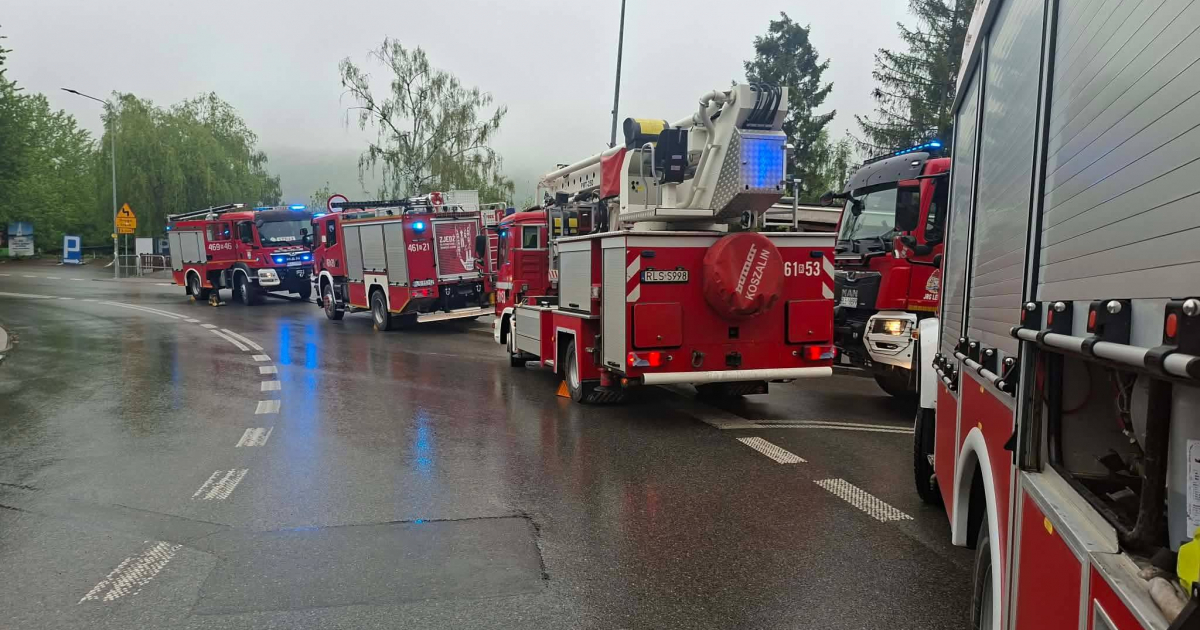 Pożar sklepu spożywczego w Solinie. W akcji siedem zastępów straży pożarnej [ZDJĘCIA]
